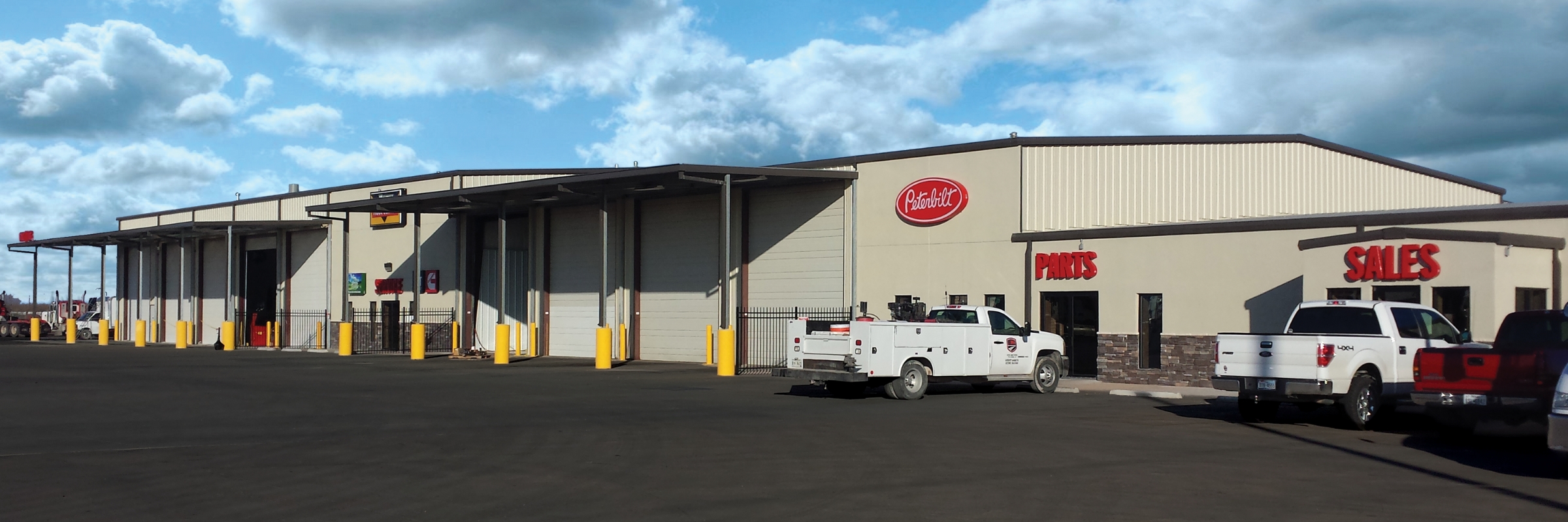 Rush Truck Centers – Abilene Exterior