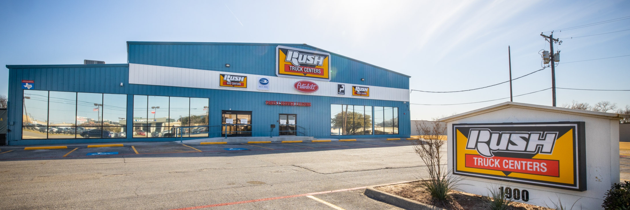 Rush Truck Centers – Arlington exterior