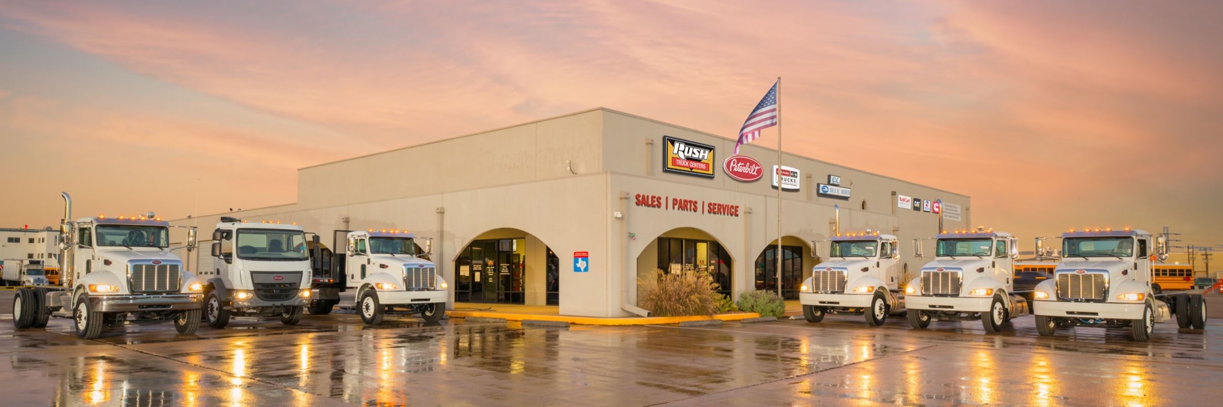 Rush Truck Centers – Houston Medium-Duty Exterior