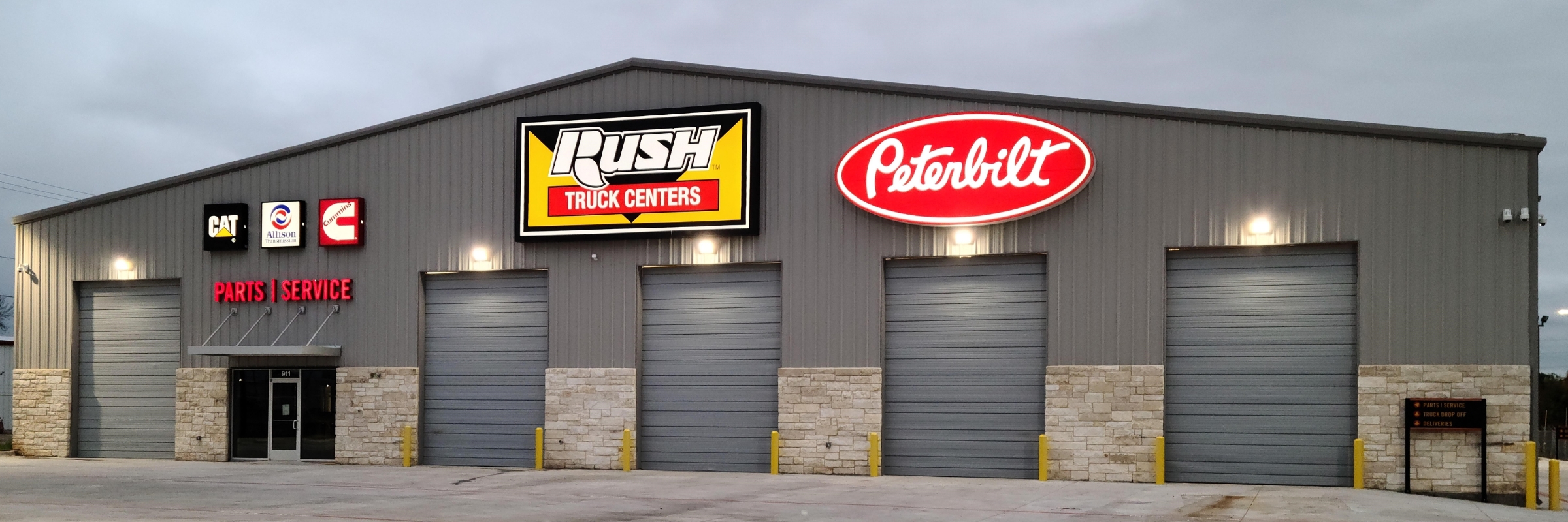 Rush Truck Centers – Dallas South Exterior